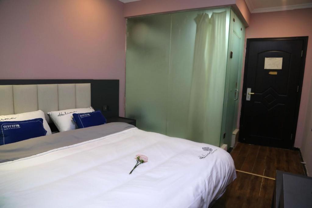 Xian Facebook Youth Hostel Buitenkant foto